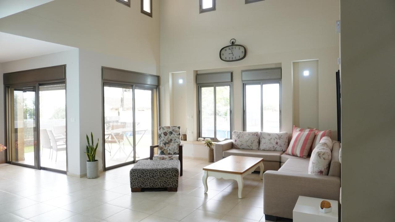 Villa וילה על ההר Poriyya Exterior foto